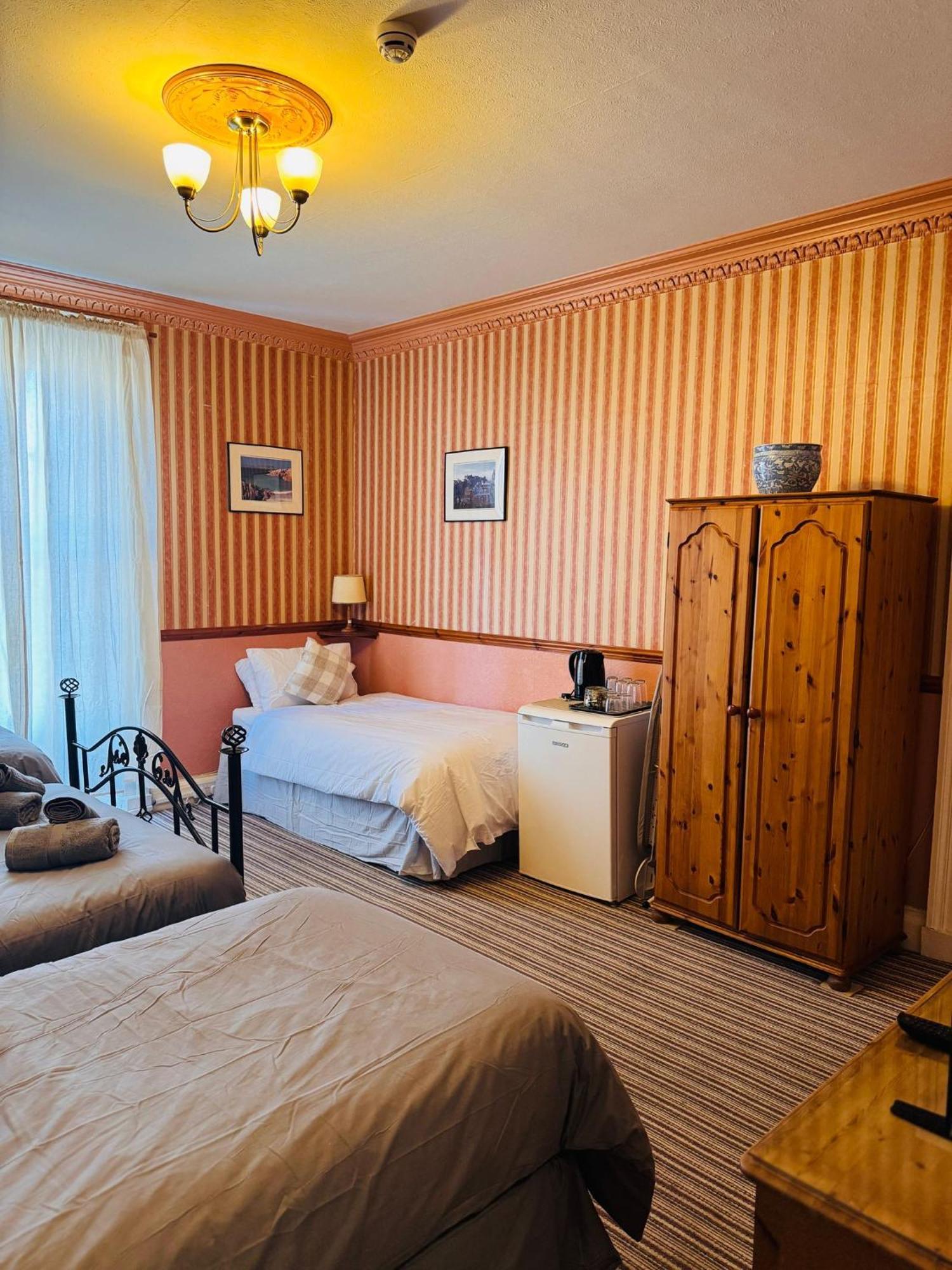 Edinburgh Travel Guest House Ngoại thất bức ảnh