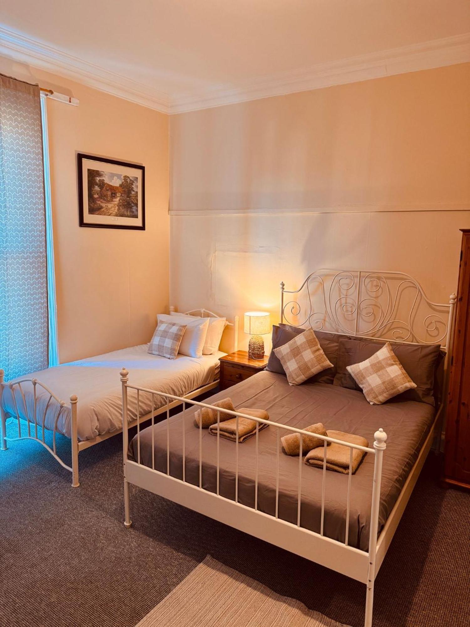 Edinburgh Travel Guest House Ngoại thất bức ảnh